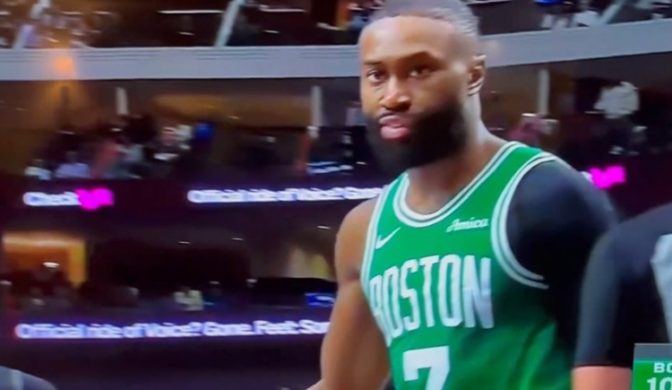 开云官方平台-杰伦·布朗→裁判：弗拉格一个新秀 他得到了10多次罚球