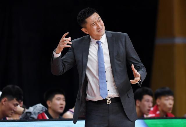 开云官方平台-广东队状态为何起起伏伏？杜锋：球队已进入疲劳期